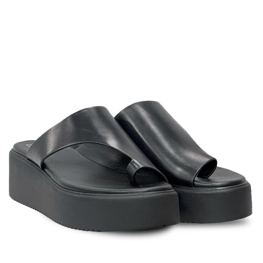 ViviBlu Black Leather Platform Sandals