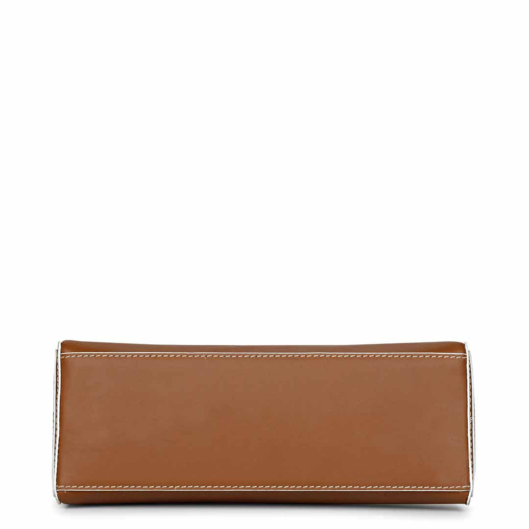 Favore Women Brown Leather Shoulder Bags