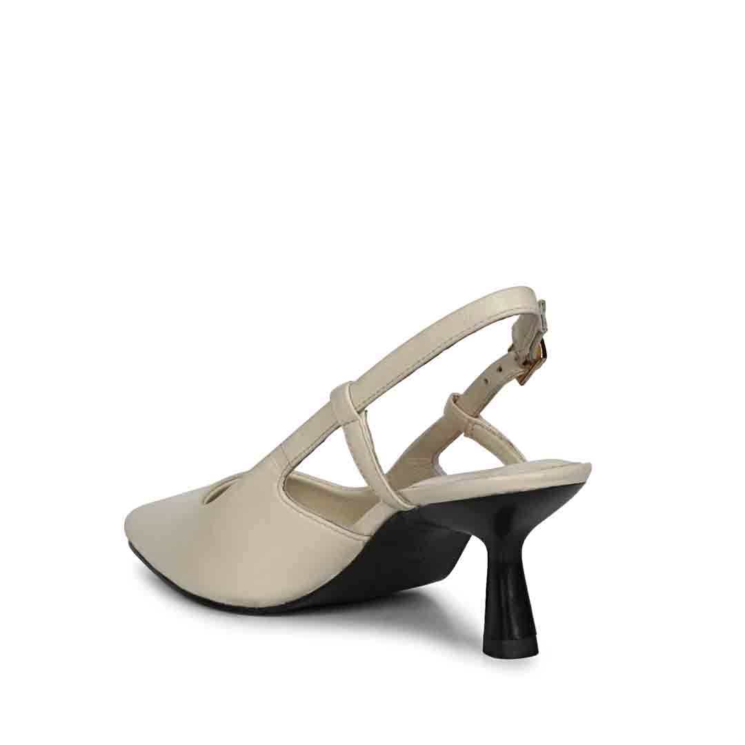 Saint Josie Offwhite Leather Pumps