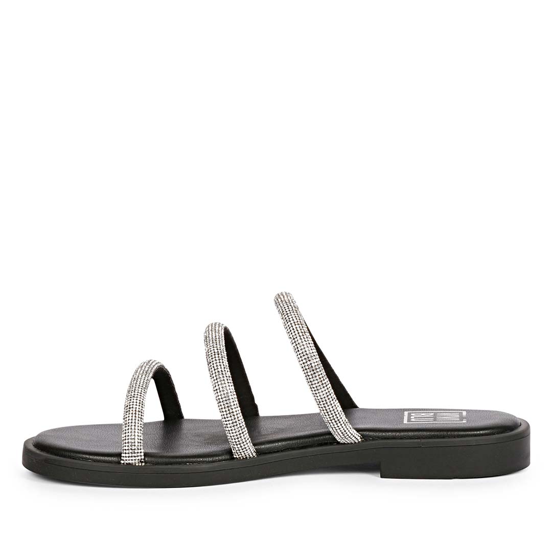 ViviBlu Black Leather Flat Sandals Embellished With White Straps