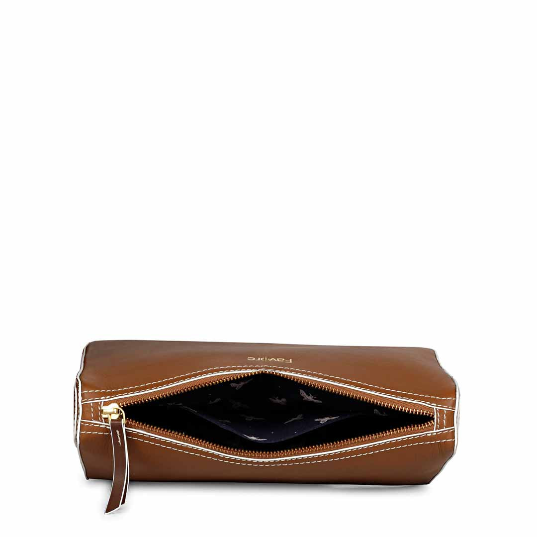 Favore Women Brown Leather Shoulder Bags