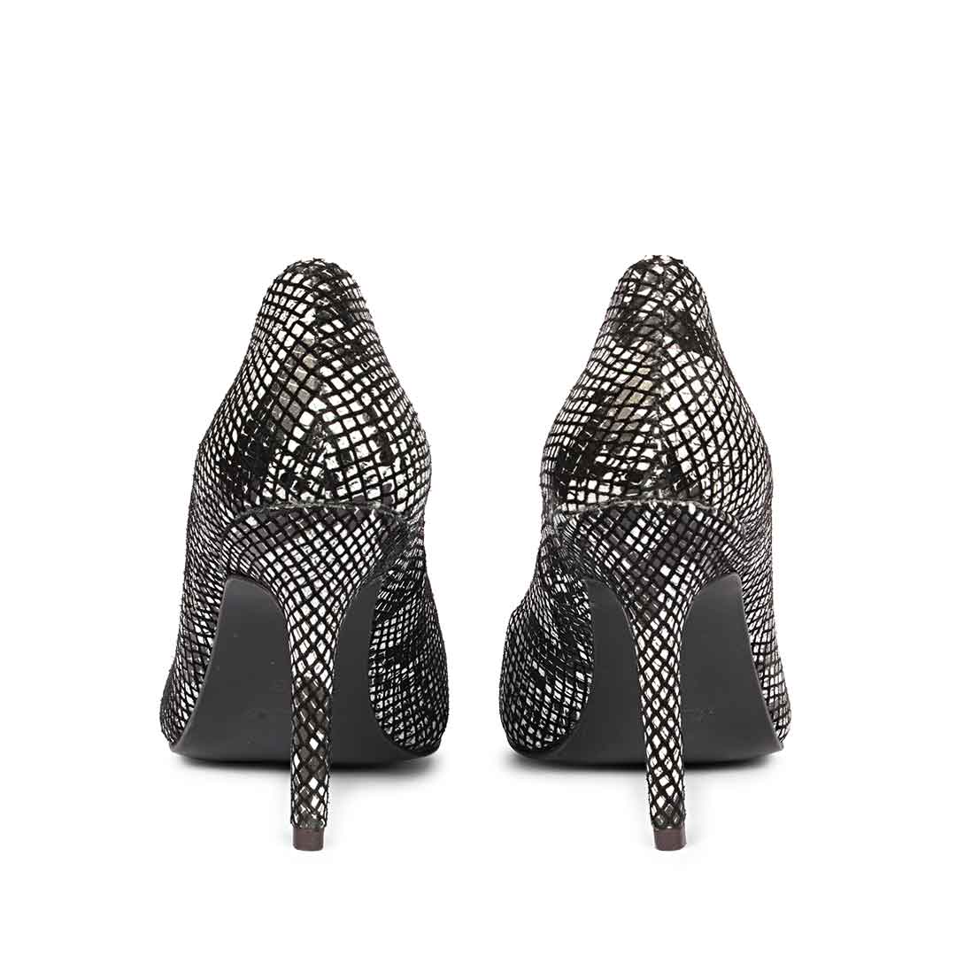 Saint Mirella Snake Print Black Leather Pumps