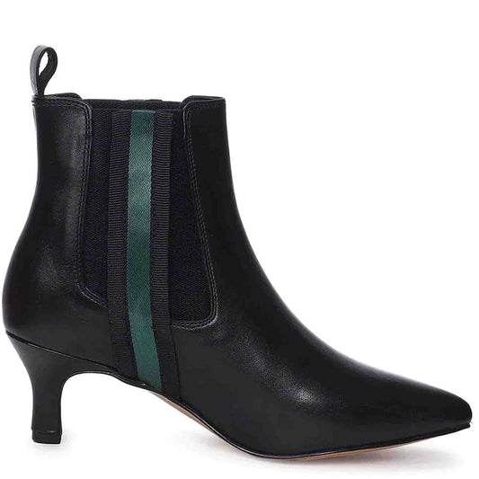 Saint Ashlyn's Black Crust Leather Boots – a stylish and timeless choice