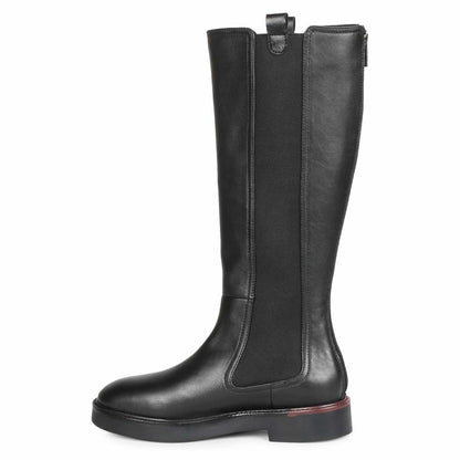 Trendy Back-Zipper Boots: Saint Pietro's Black Leather Elegance