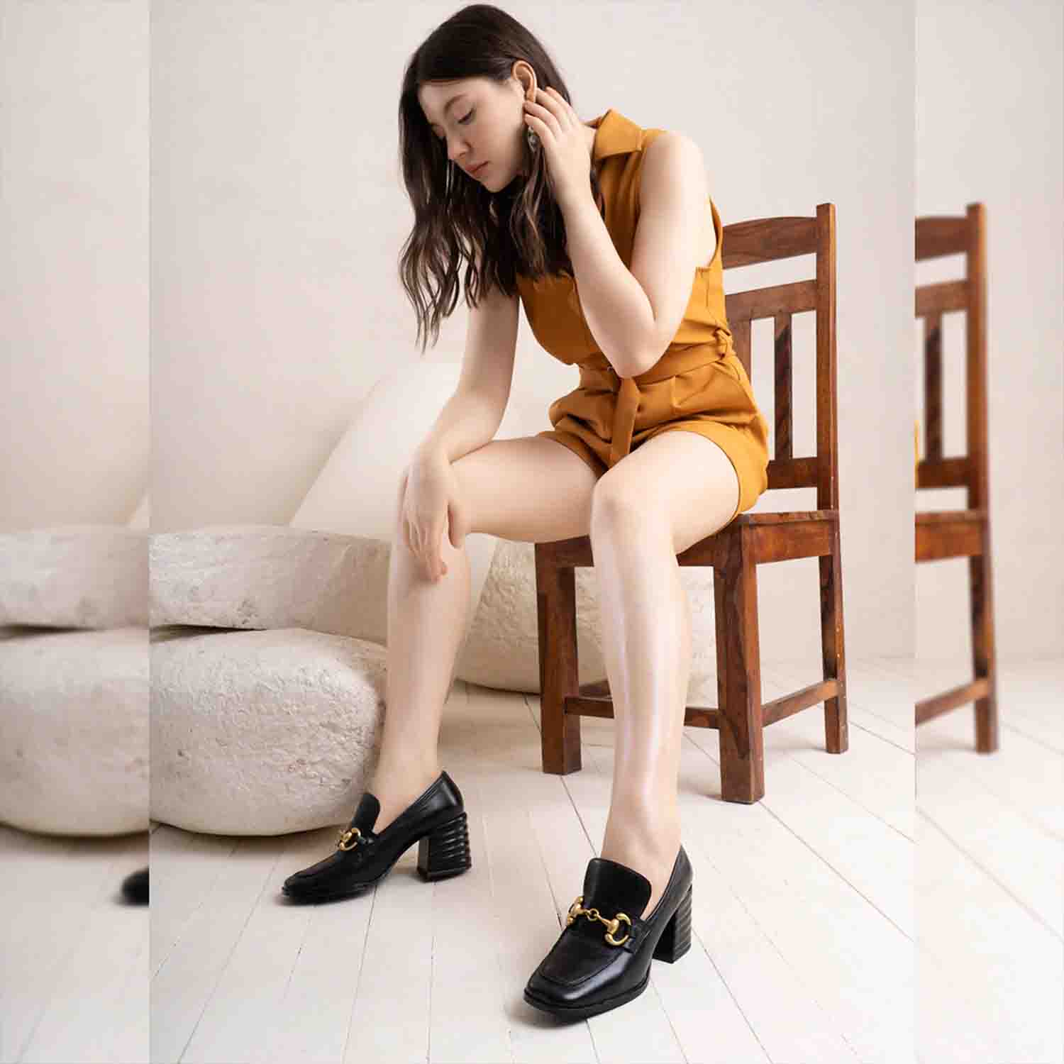 Saint Valentina Black Leather Moccasins: Handcrafted elegance for timeless style. Luxury comfort in every step