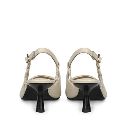 Saint Josie Offwhite Leather Pumps