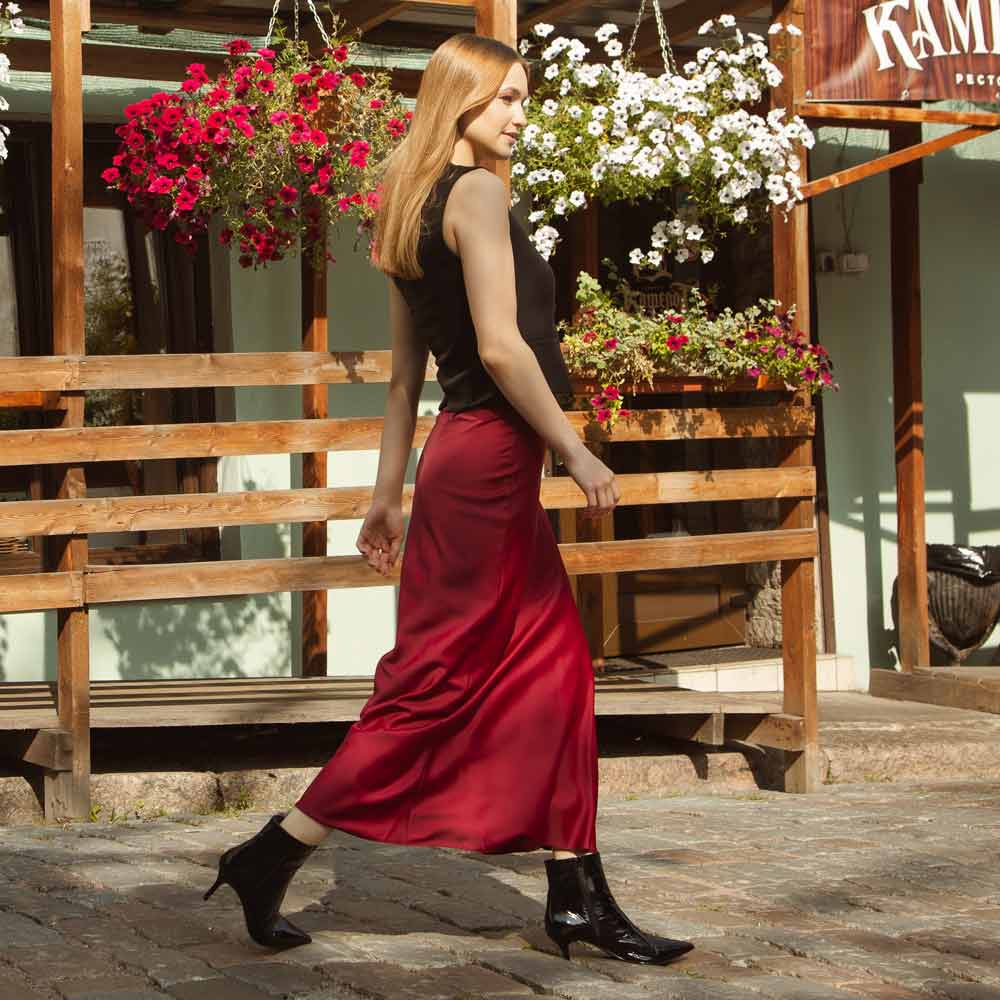 Saint Harriet Black Crinkle Patent Leather Kitten Heel Pointed Boots