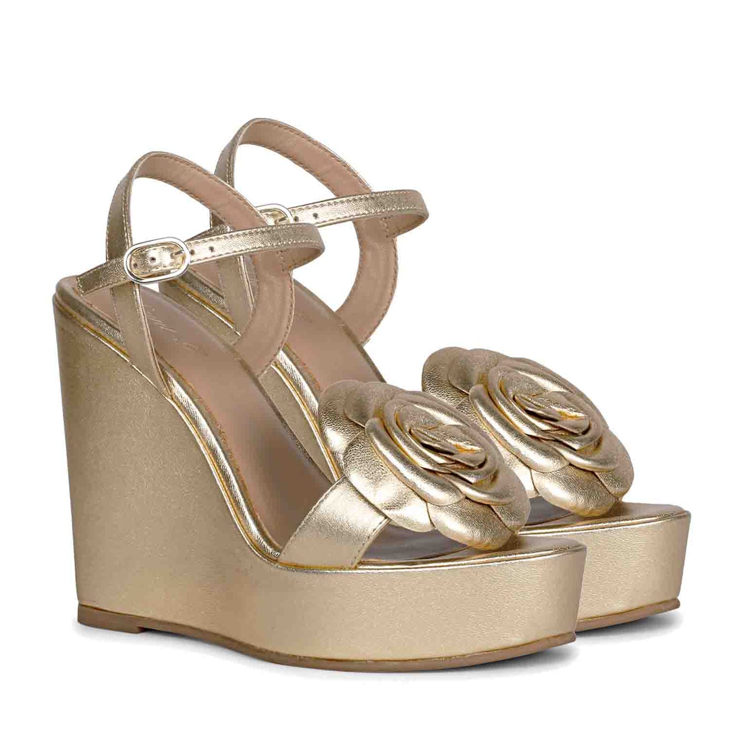 Glamorous steps: Saint Vanessa Metallic Floral Wedges