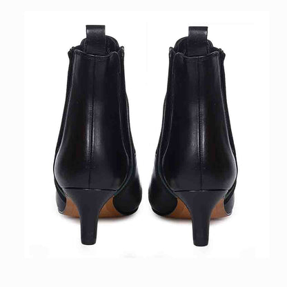 Saint Ashlyn's Black Crust Leather Boots – a stylish and timeless choice
